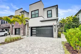 8355 NW 7th Pl, Plantation, FL 33324 - Photo 3