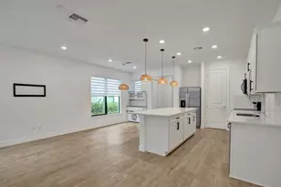 8355 NW 7th Pl, Plantation, FL 33324 - Photo 13