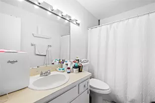 3387 Cocoplum Cir, Pompano Beach, FL 33063 - Photo 15