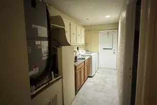 3991 Woodside Dr, Coral Springs, FL 33065 - Photo 5