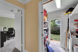 8321 NW 52nd St, Lauderhill, FL 33351 - Photo 31