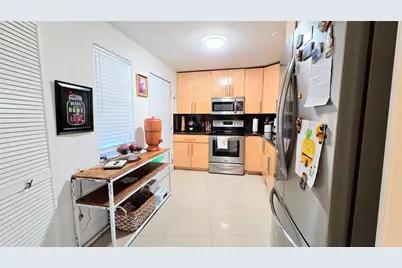 1351 NE 191st Street #E204, Miami, FL 33179 - Photo 3
