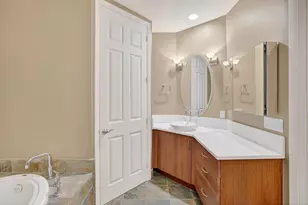 2633 NE 14th Ave, Wilton Manors, FL 33334 - Photo 25