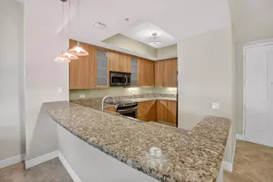 2633 NE 14th Ave, Wilton Manors, FL 33334 - Photo 3