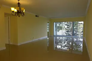 2801 N Palm Aire Dr, Pompano Beach, FL 33069 - Photo 11