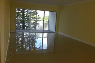 2801 N Palm Aire Dr, Pompano Beach, FL 33069 - Photo 9