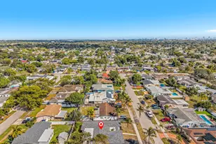 7521 Grant Ct, Hollywood, FL 33024 - Photo 7