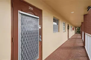 8951 Sunrise Lakes Blvd, Sunrise, FL 33322 - Photo 23