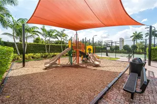 20938 NW 1st St, Pembroke Pines, FL 33029 - Photo 31