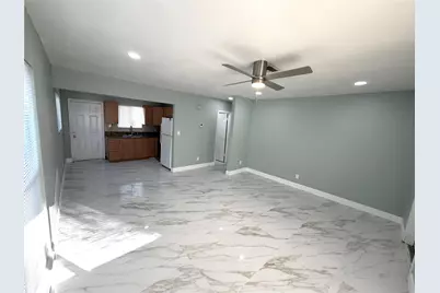 218 SW 1st Court, Pompano Beach, FL 33060 - Photo 5