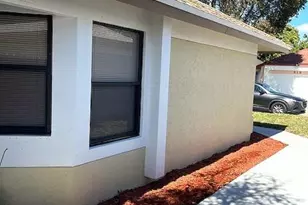 817 E Palm Run Dr, Pompano Beach, FL 33068 - Photo 21