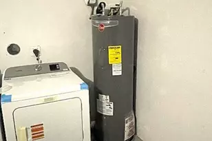 817 E Palm Run Dr, Pompano Beach, FL 33068 - Photo 13