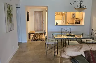 9531 S Seagrape Dr, Davie, FL 33324 - Photo 11