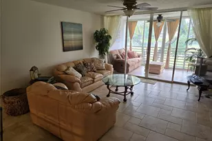 9531 S Seagrape Dr, Davie, FL 33324 - Photo 13