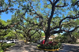 9531 S Seagrape Dr, Davie, FL 33324 - Photo 41