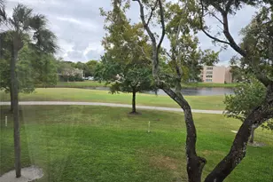 9531 S Seagrape Dr, Davie, FL 33324 - Photo 35