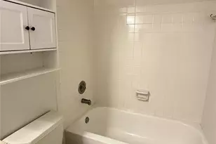 2423 NW 89th Dr, Coral Springs, FL 33065 - Photo 13