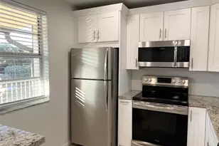 2423 NW 89th Dr, Coral Springs, FL 33065 - Photo 3