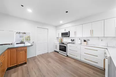 4221 NW 107th Avenue, Coral Springs, FL 33065 - Photo 13