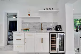 539 NE 25th St, Fort Lauderdale, FL 33305 - Photo 13