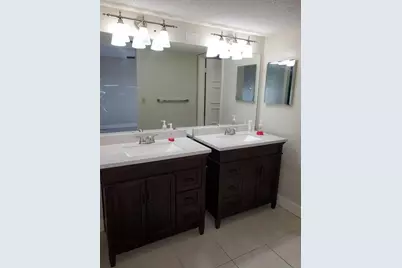 8040 Hampton Boulevard, North Lauderdale, FL 33068 - Photo 5