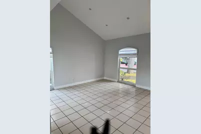 8201 NW 198th Street, Hialeah, FL 33015 - Photo 5