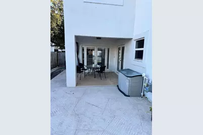 8201 NW 198th Street, Hialeah, FL 33015 - Photo 23
