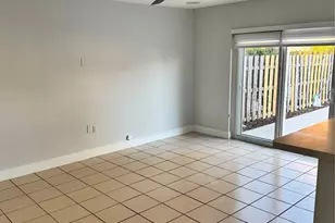 8201 NW 198th St, Hialeah, FL 33015 - Photo 9