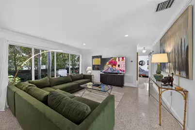 2701 NE 10th Terrace, Wilton Manors, FL 33334 - Photo 11