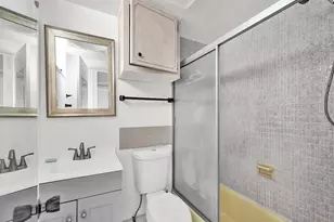 2430 NE 135th St, North Miami, FL 33181 - Photo 9