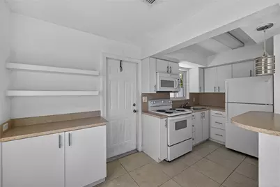 4331 NE 5th Avenue #4331, Oakland Park, FL 33334 - Photo 5