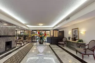 800 NE 195th St, Miami, FL 33179 - Photo 37