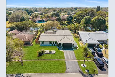 8264 Shadow Wood Boulevard, Coral Springs, FL 33071 - Photo 3