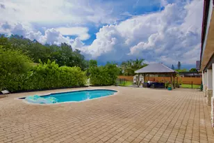 5191 SW 109th Ave, Davie, FL 33328 - Photo 17