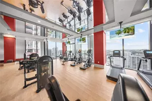 11 NE 6th St, Miami, FL 33132 - Photo 35