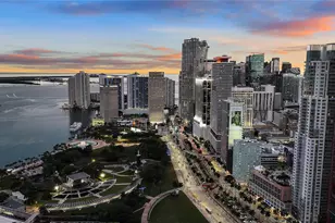 11 NE 6th St, Miami, FL 33132 - Photo 1