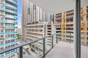 11 NE 6th St, Miami, FL 33132 - Photo 5