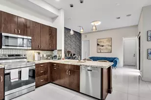8411 NW 38th St, Hollywood, FL 33024 - Photo 11