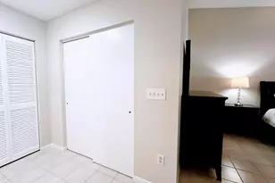 9202 NW 9th Ct, Plantation, FL 33324 - Photo 7