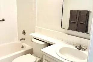 24 Keswick B, Deerfield Beach, FL 33442 - Photo 9