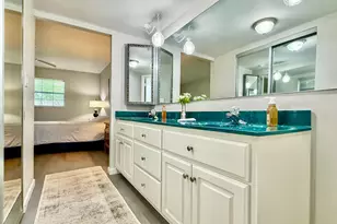 4401 NW 41st St, Lauderdale Lakes, FL 33319 - Photo 9
