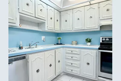 4401 NW 41st Street #104, Lauderdale Lakes, FL 33319 - Photo 5