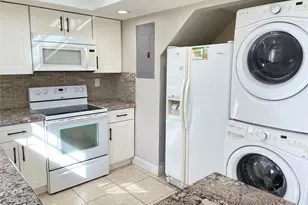 12366 SW 51st Pl, Fort Lauderdale, FL 33330 - Photo 7