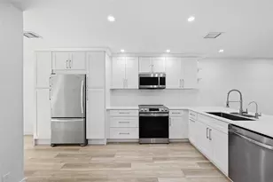 4525 Bougainvilla Dr, Fort Lauderdale, FL 33308 - Photo 5