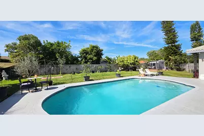 688 NW 100th Lane, Coral Springs, FL 33071 - Photo 11