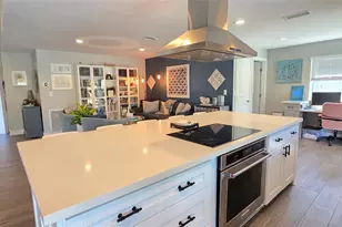 688 NW 100th Ln, Coral Springs, FL 33071 - Photo 9