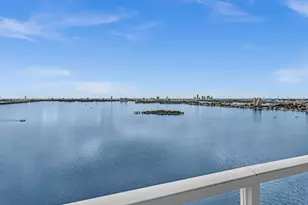 665 NE 25th St, Miami, FL 33137 - Photo 19