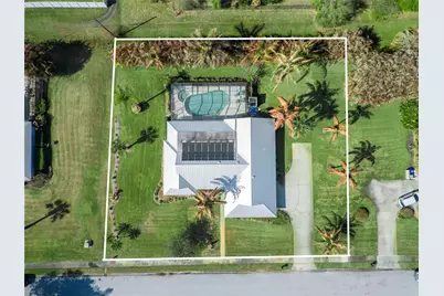 915 32nd Avenue, Vero Beach, FL 32960 - Photo 1