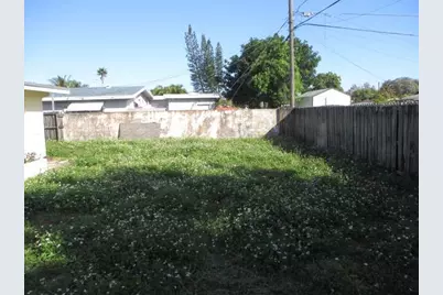 2637 Tarpon Drive, Miramar, FL 33023 - Photo 7