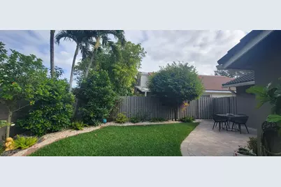 12555 SW 7th Place, Davie, FL 33325 - Photo 33